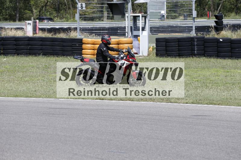 Archiv-2023/45 19.07.2023 Cornu Master School ADR/rouge-rot/27